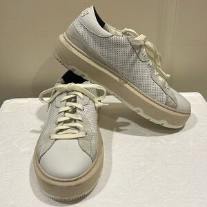 P448 Thea platform LaceUp Sneakers  perforated leather suede size 39 (8.5)Italy